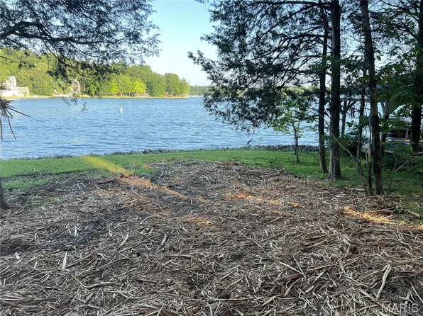 2062 Marina Loop Dr, Perryville, MO 63775