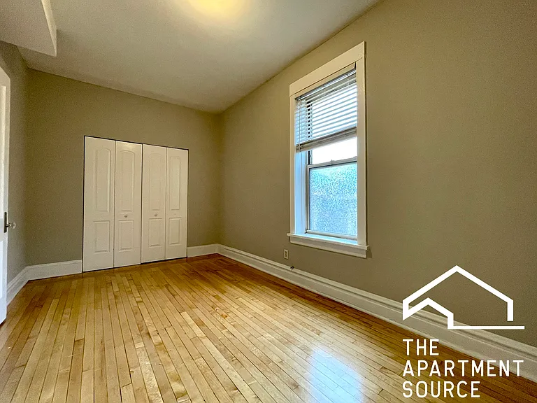 2515 N Kilbourn Ave #1R — Photo 7