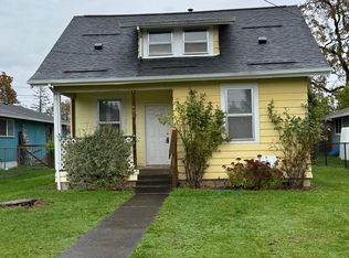 494 N 10th St, Saint Helens, OR 97051