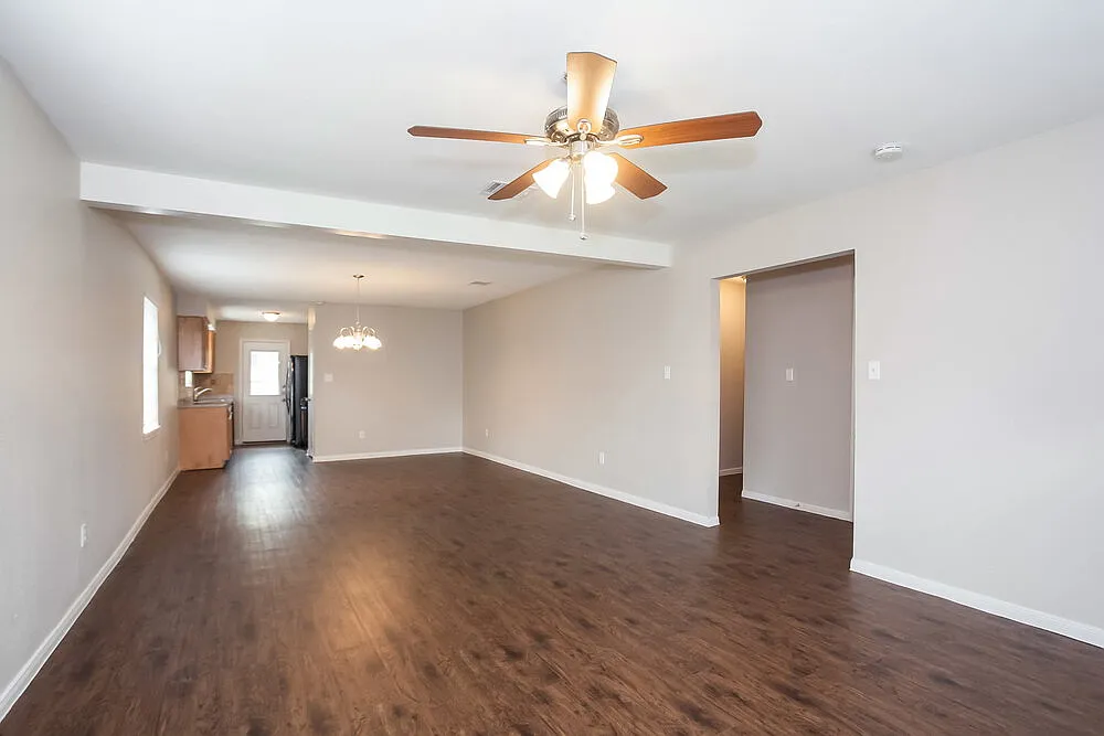 Building Photo - 1817 Wren Dr