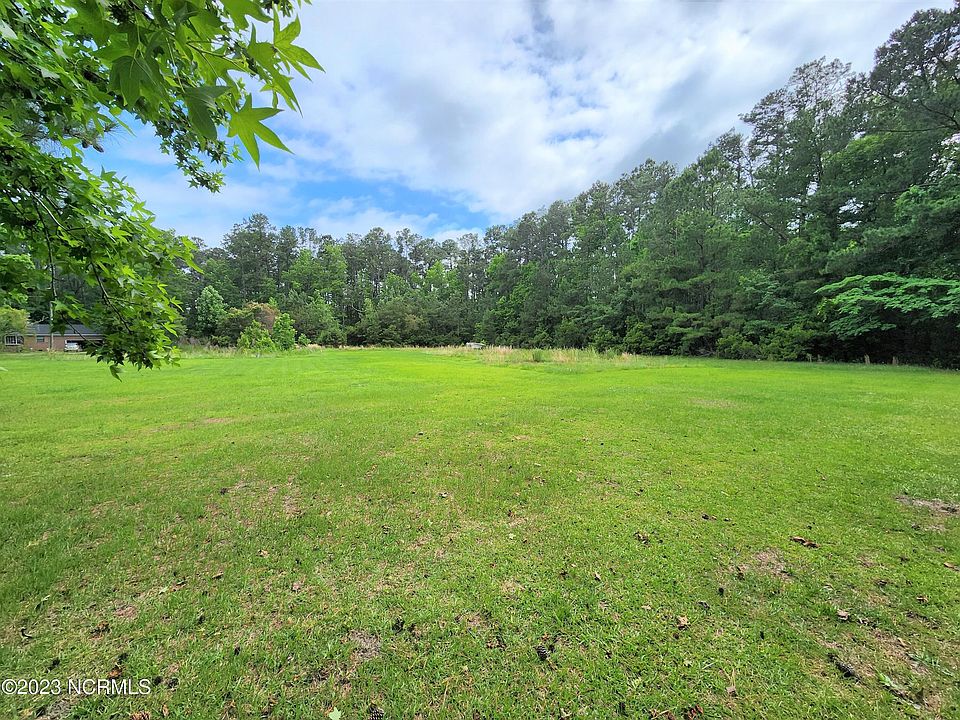 2nd image of 1374 South River Road