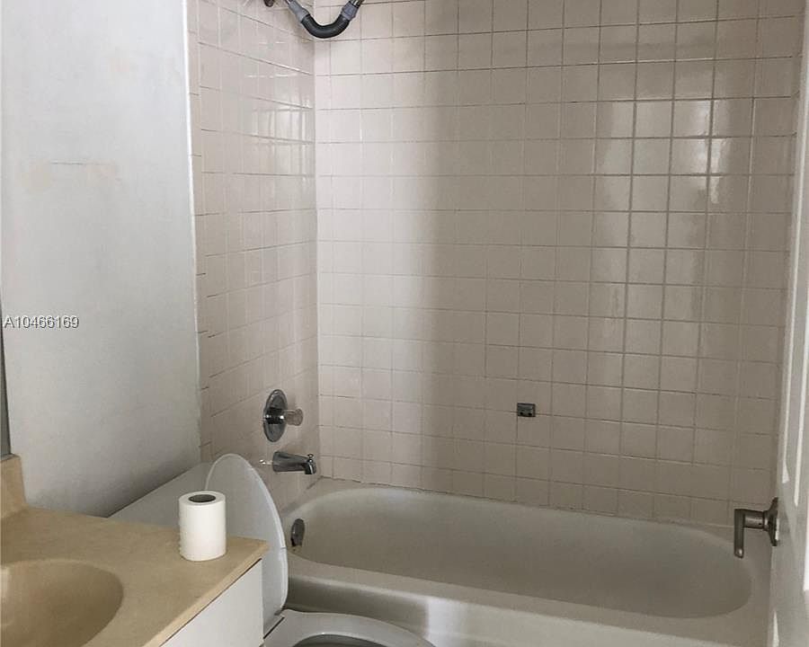 2nd image of 850 N Miami Ave APT 1907