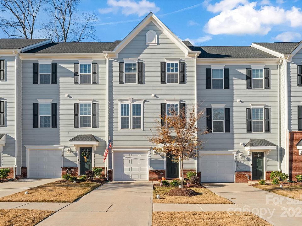 1st image of 3209 Beeler Ln