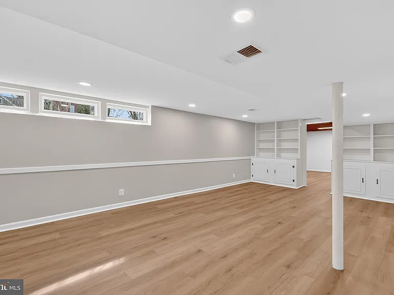 4625 Strathblane Pl — Photo 14