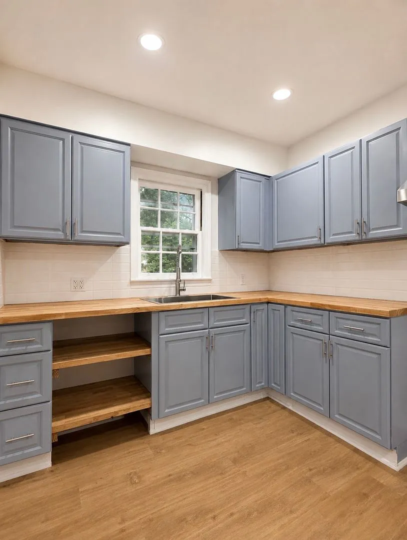 Completely renovated 5-bedroom, 3-bathroom home in the highly desirable Dalraida — Photo 1