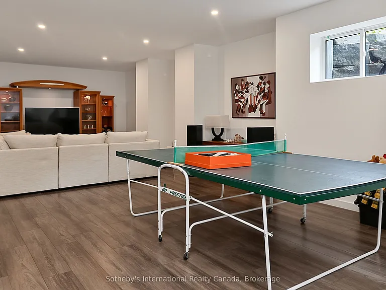 4 Holly Ct — Photo 33