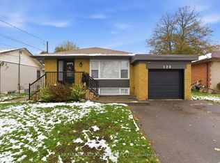120 Bowman Ave, Whitby, ON L1N3T6
