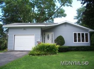 37 Merritt Pl, New Hartford, NY 13413