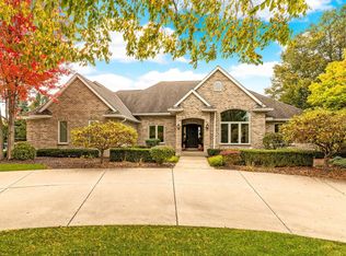 14035 Chesterwood Dr, Brookfield, WI 53005