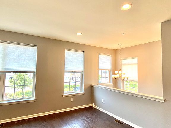 5th image of 2305 Macis Cir
