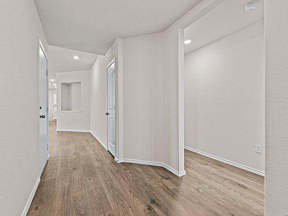 2nd image of 162 Double L Dr