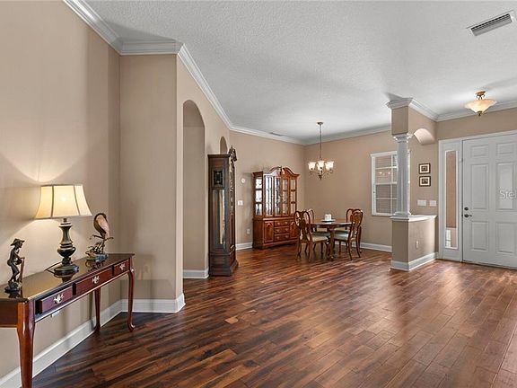2nd image of 8122 Hampton Glen Dr