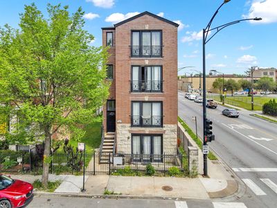 3002 W Warren Blvd APT 2, Chicago, IL, 60612