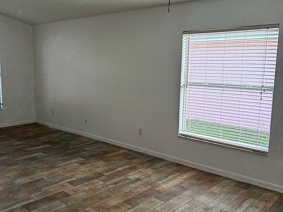 4th image of 1891 Olivia Cir