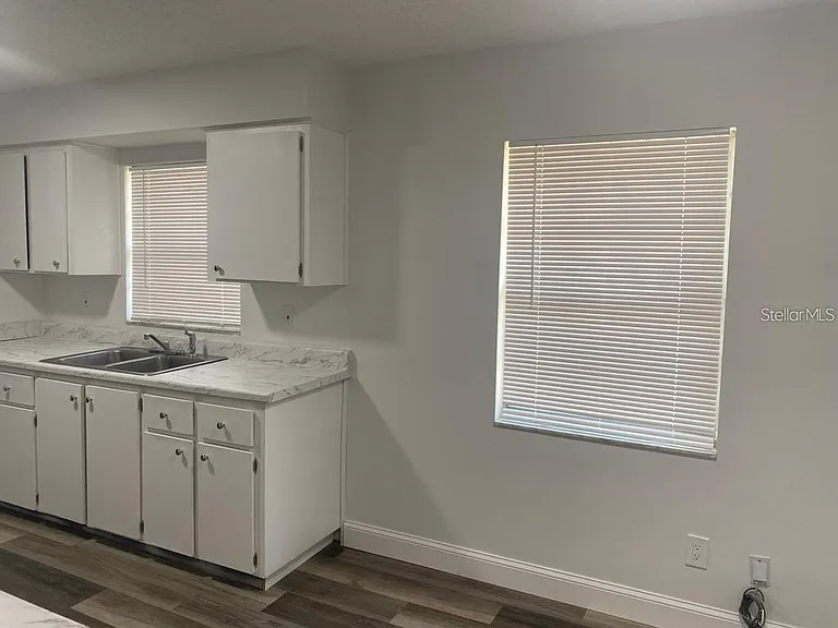 1815 Warfield Pl — Photo 4