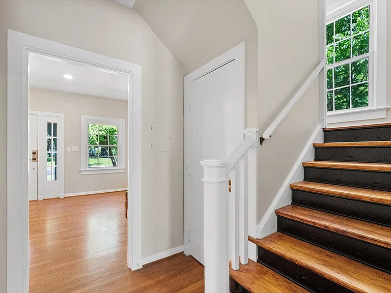 4513 S 6th St — Photo 23