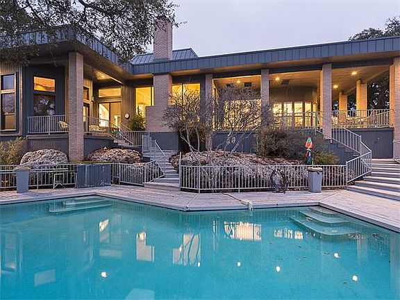 3rd image of 6805 Winterberry Dr