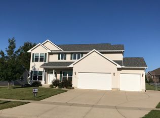 524 E Terrace Dr, Center Point, IA 52213