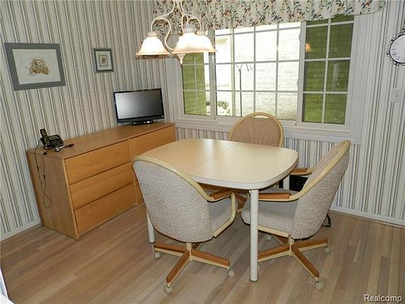 5th image of 2618 Maple Forest Ct #1