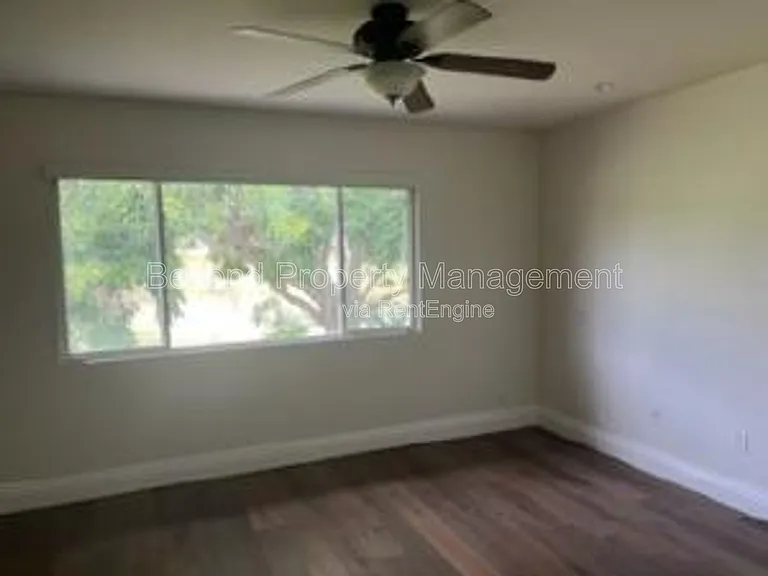972 Ashton Ct — Photo 9