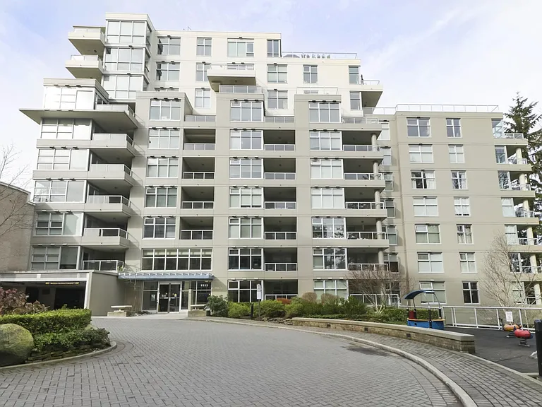 9288 University Cres #6 — Photo 1