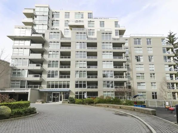9288 University Cres #6, Burnaby, BC V5A 4X7