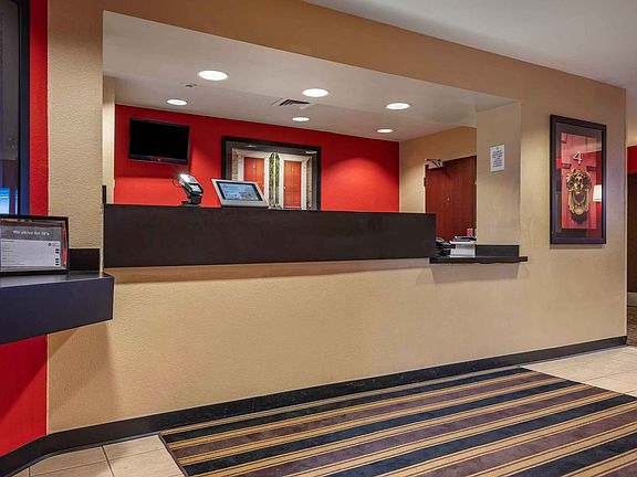 Lobby and Guest Check-in