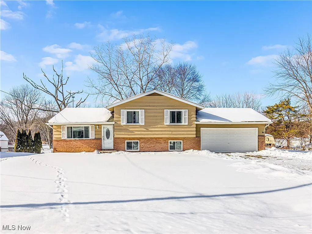 3795 N Sunnyfield Dr photo 1