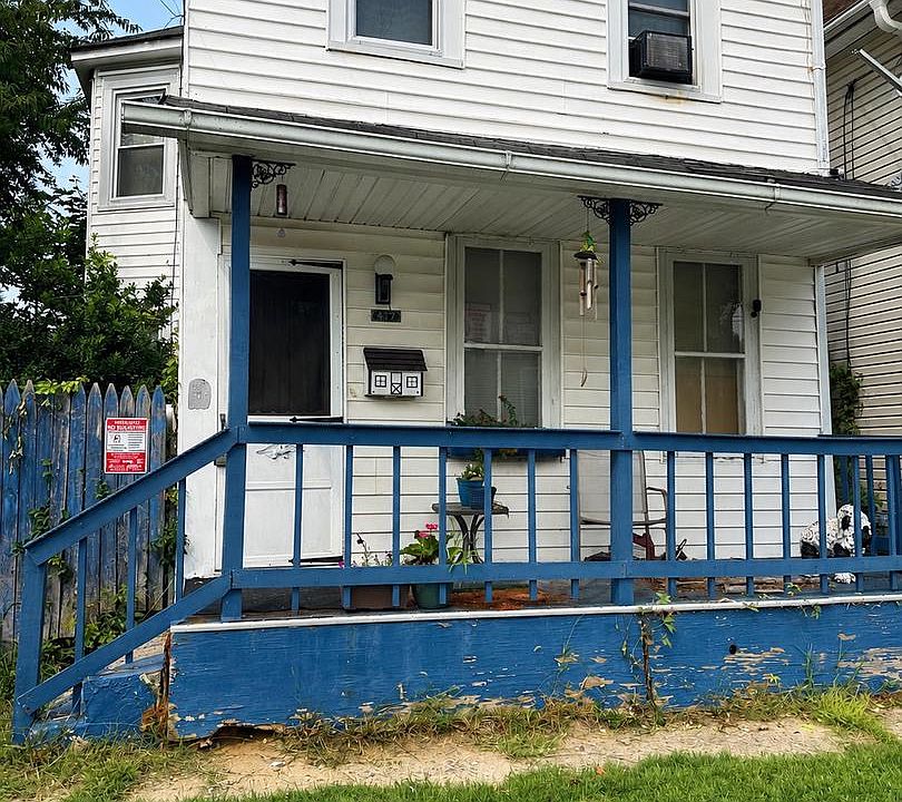 1st image of 417 Magnolia St