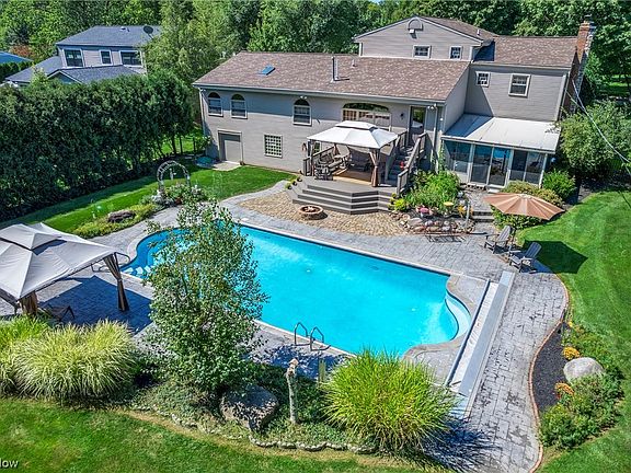 2nd image of 8455 Sunnydale Dr