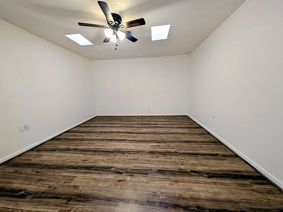 5th image of 203 N Grande Ave