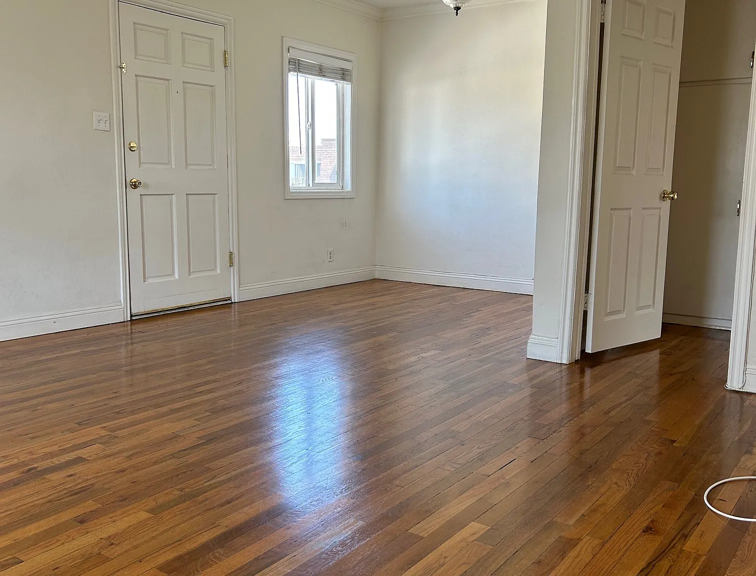 2 bed, 800 sqft, $1,975 — Photo 2
