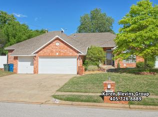 208 N Clayton Rd, Edmond, OK 73034