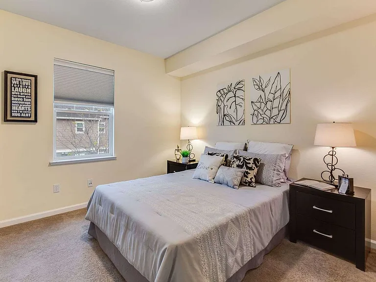 1037 Scotia Ter #304 — Photo 18