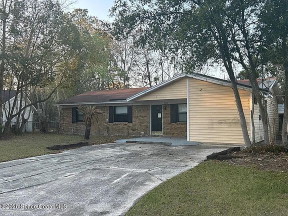 2nd image of 7453 Jade Dr N