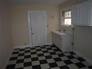 3rd image of 916 Elberon Ave #1