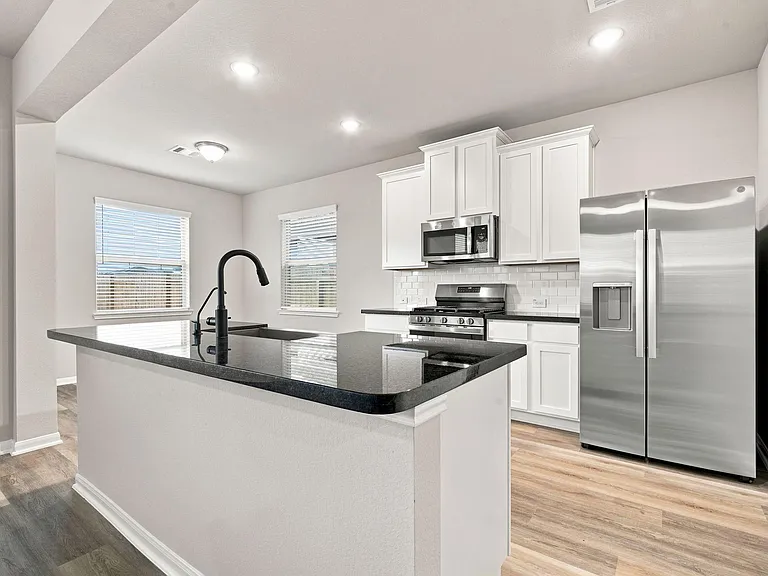 18518 Karlynn St — Photo 10