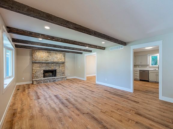 2nd image of 1209 Haas Cir
