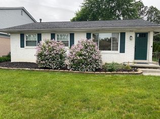 2066 Bellingham St, Canton, MI 48188