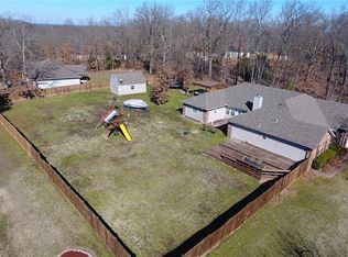 9 Dickenshire Dr, Bella Vista, AR 72714