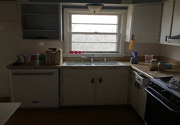 3rd image of 63 W Oak Hill Dr