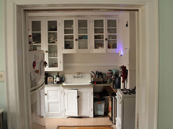 4th image of 225 Norwood Ave APT 2