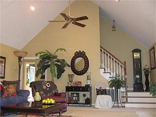 4th image of 2527 Whirlaway Ave