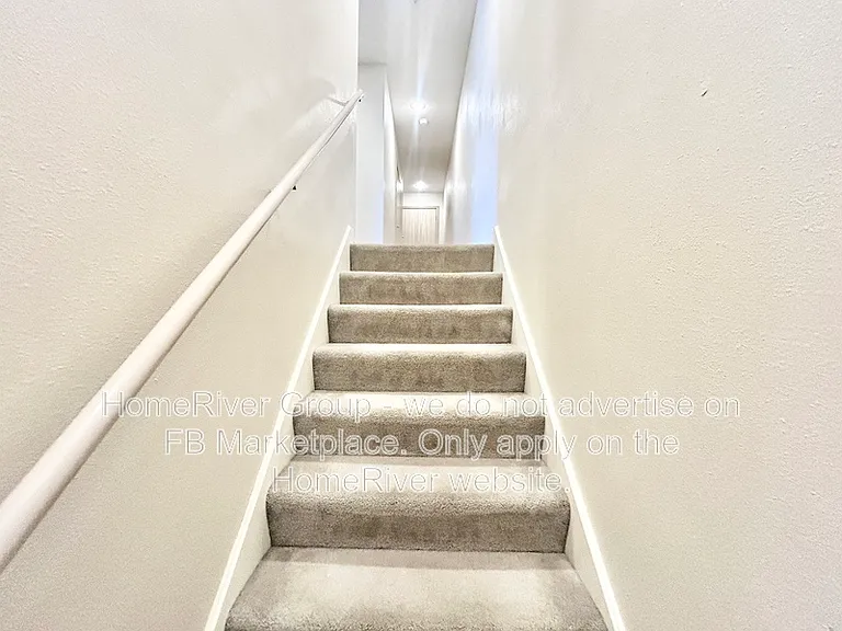 8010 N Elmwood Ave — Photo 8