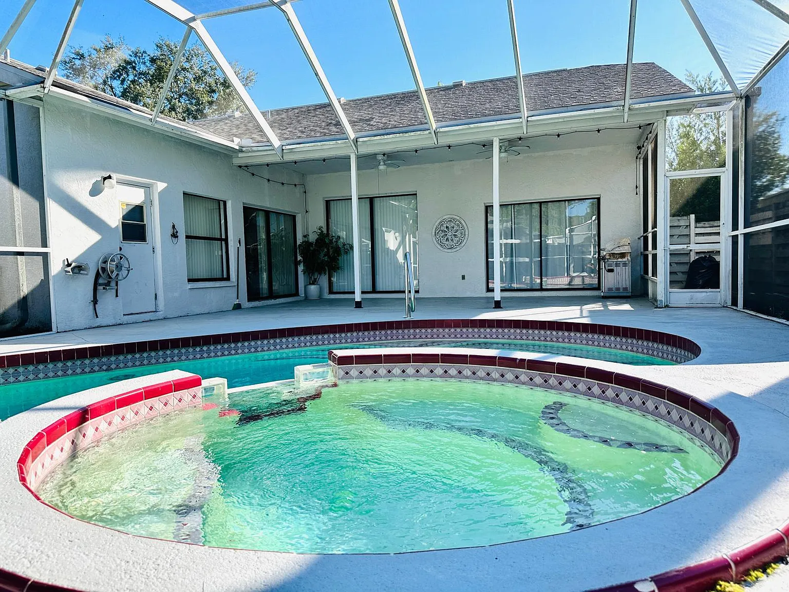 4 bed, 2054 sqft, $3,495 — Photo 3