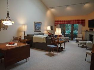 3403 Pine Grove Dr #22, Midland, MI 48640