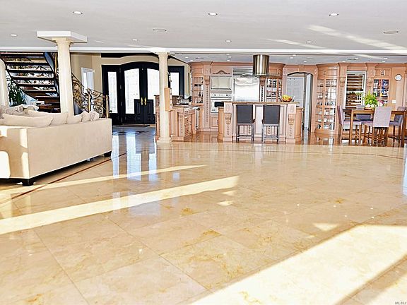 5th image of 124 Lucinda Dr