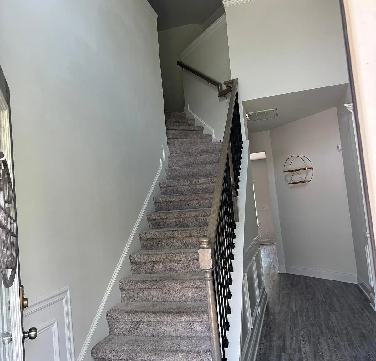4 bed, 2410 sqft, $3,550 — Photo 2