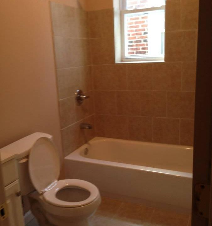 1st image of 127 W Nedro Ave