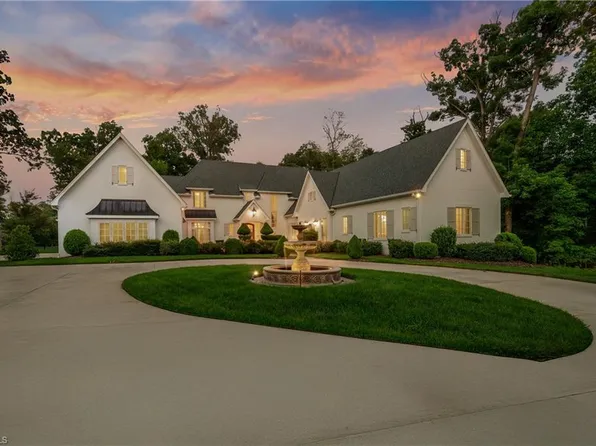 3313 Gaston Rd, Greensboro, NC 27407